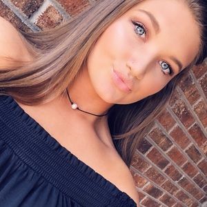 Meet your Posher, Lexi